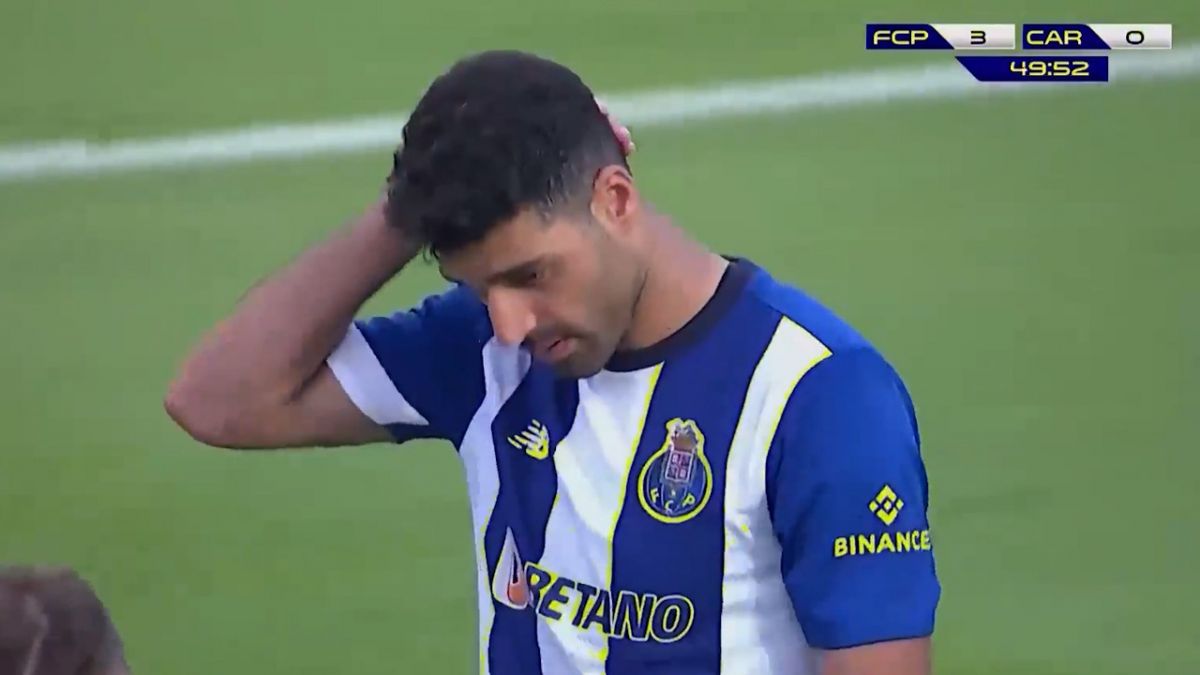 گل مهدی طارمی در بازی پورتو - کاردیف از روی نقطه پنالتی