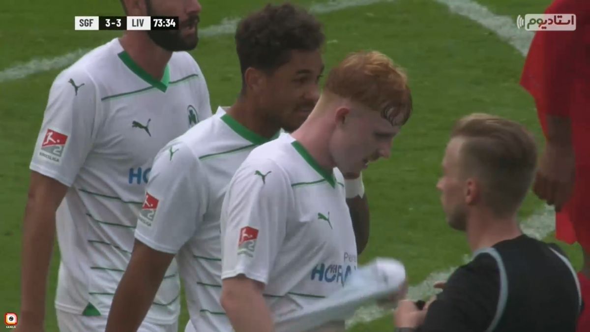 گل سوم گروتر فورث به لیورپول (سیب)