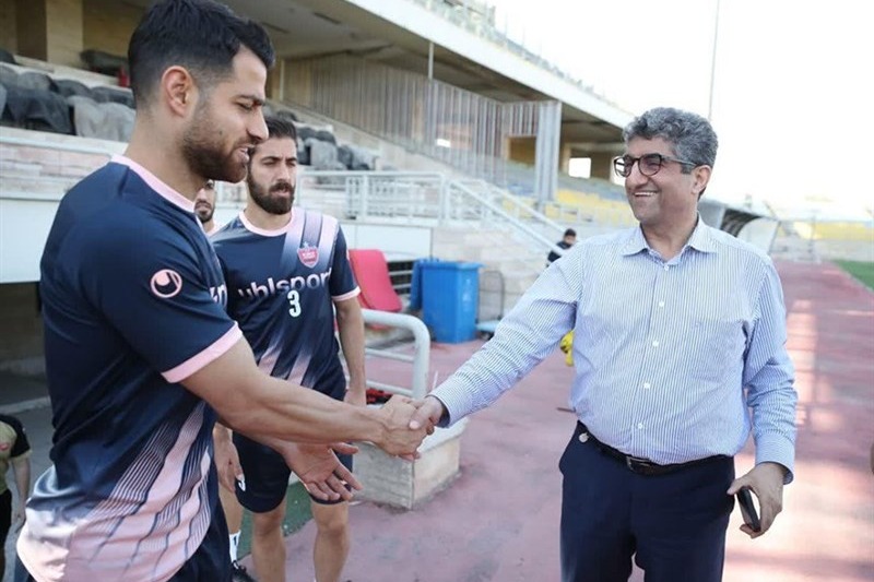 شهریاری: هنوز تکلیف سرخابیها مشخص نیست که برای وزارت ورزش هستند یا سازمان خصوصی سازی