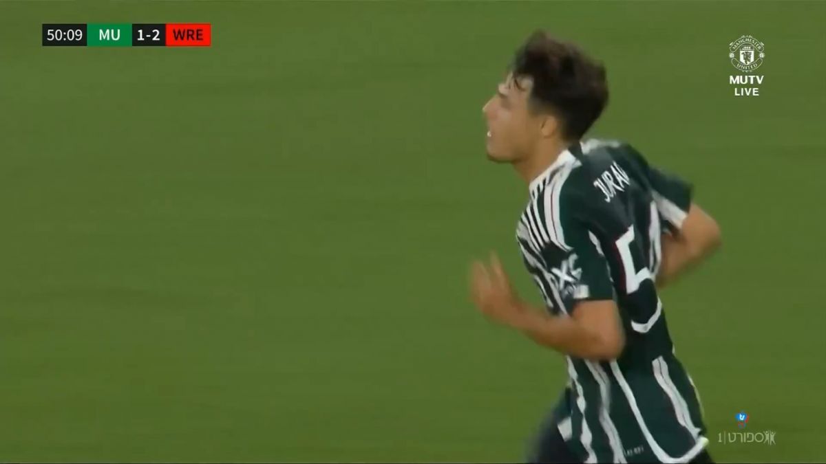 گل اول منچستریونایتد به رکسهام (خورادو)