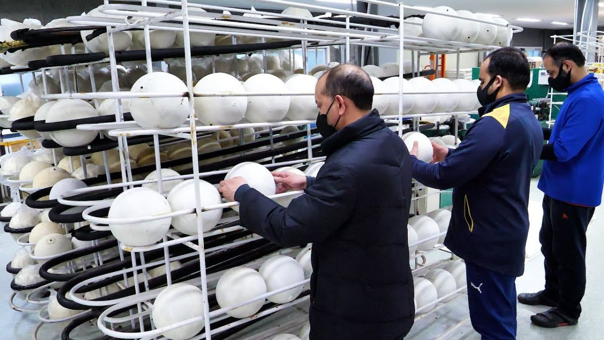 نحوه ساخت توپ فوتبال در کشور کره جنوبی