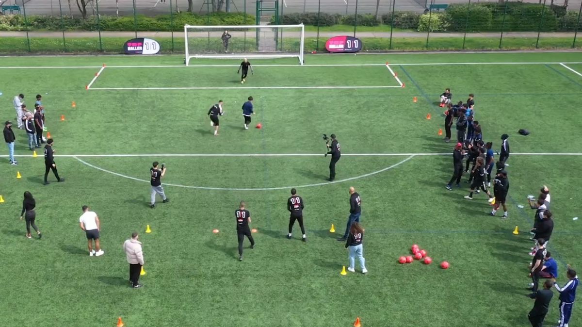 مسابقات جذاب و تماشایی 1000 پوندی دریبل تو گل به اصطلاح خودمان