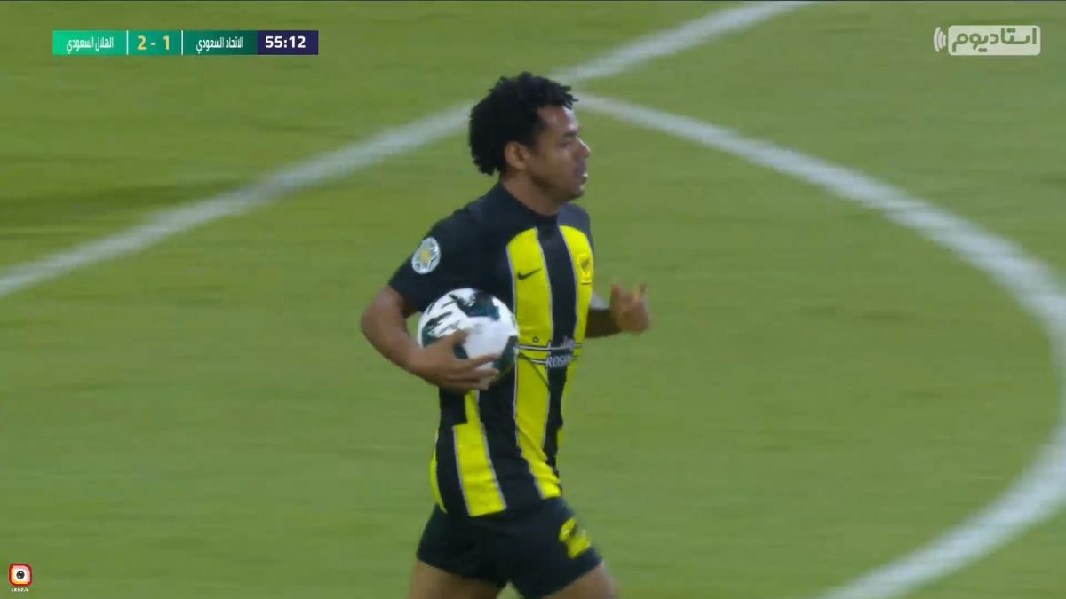 گل اول الاتحاد به الهلال (رومارینیو)