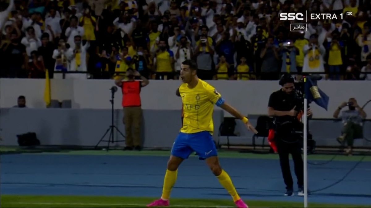 گل اول النصر به الشرطه (کریستیانو رونالدو - پنالتی)