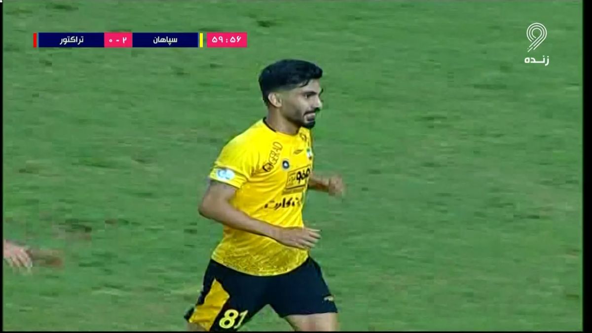 گل سوم سپاهان به تراکتور (رضا شکاری)