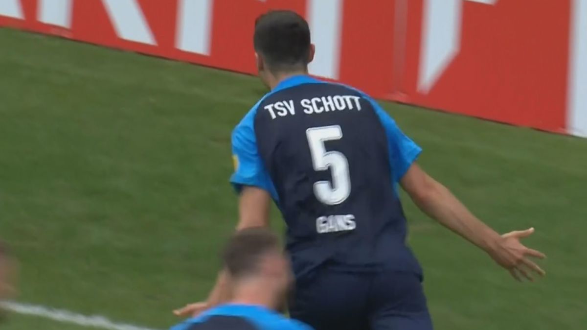 گل اول شات ماینز به دورتموند (نیلز)