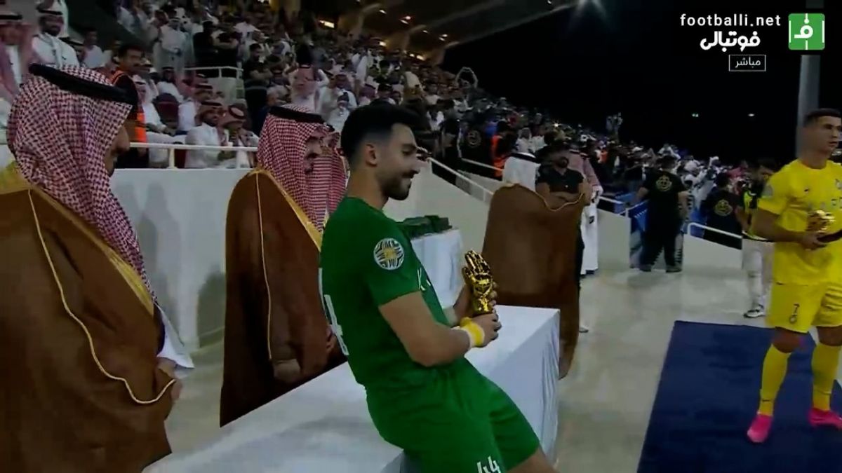 نواف القیدی دروازه بان النصر بهترین دروازه بان مسابقات انتخاب شد