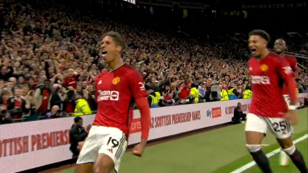 گل اول منچستریونایتد به ولورهمپتون (واران)