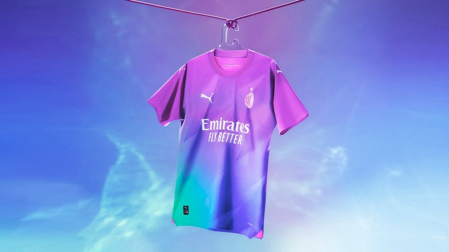 رونمایی از پیراهن سوم میلان برای فصل 24-2023