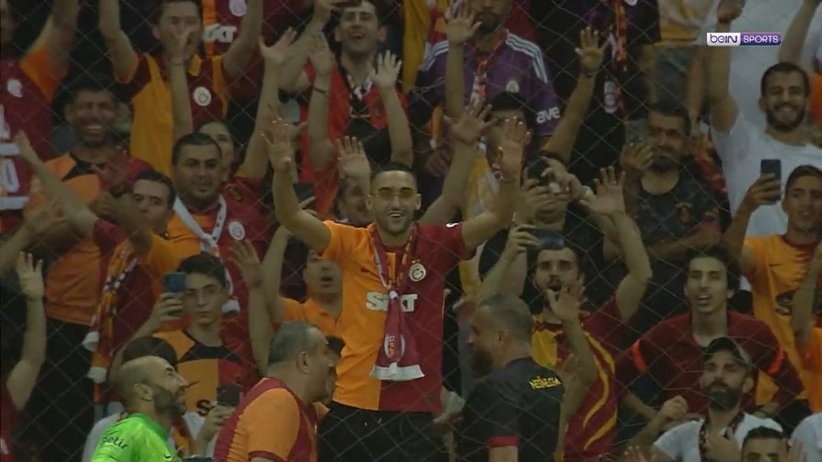 رونمایی جالب باشگاه گالاتاسرای از حکیم زیاش در بین لیدرهای باشگاه و پس از برتری مقابل ترابزون اسپور