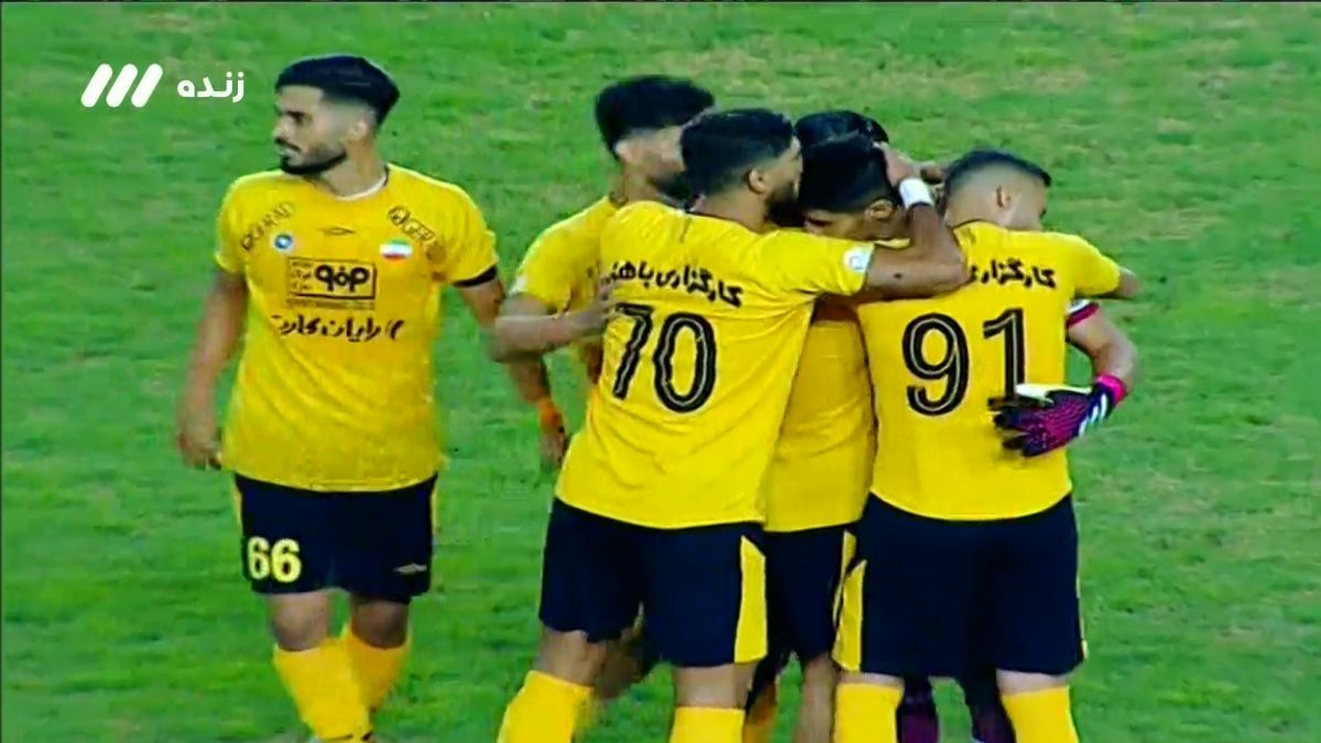 گل اول سپاهان به استقلال (رضا اسدی)