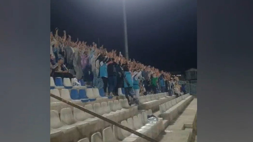 شادی بانوان در ورزشگاه سن سیروس پس از گل ملوان به فولاد