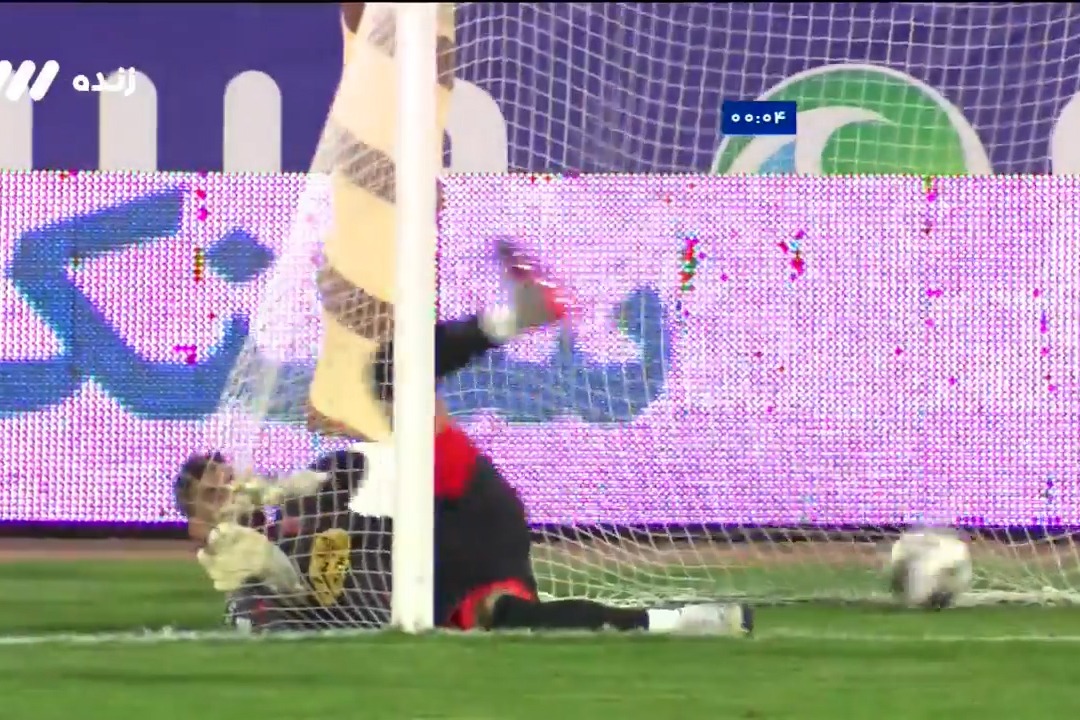 گل اول ذوب آهن به پرسپولیس (گل به خودی) / اشتباه وحشتناک بیرانوند و رفیعی