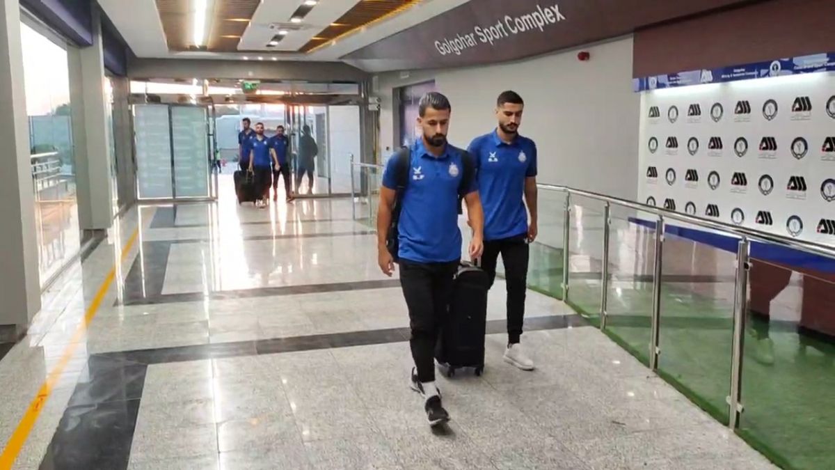 اختصاصی/ ورود دو تیم گل گهر و ملوان به ورزشگاه شهید سلیمانی سیرجان