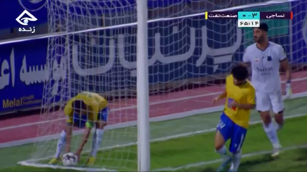 گل اول صنعت نفت آبادان به نساجی (طالب ریکانی)