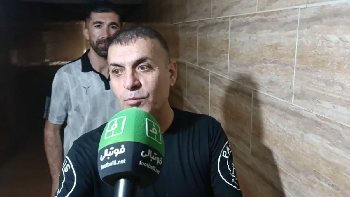 اختصاصی/ عبدالله ویسی سرمربی نفت آبادان: فقط به داور گفتم توپ مال ما بود و اخراجم کرد