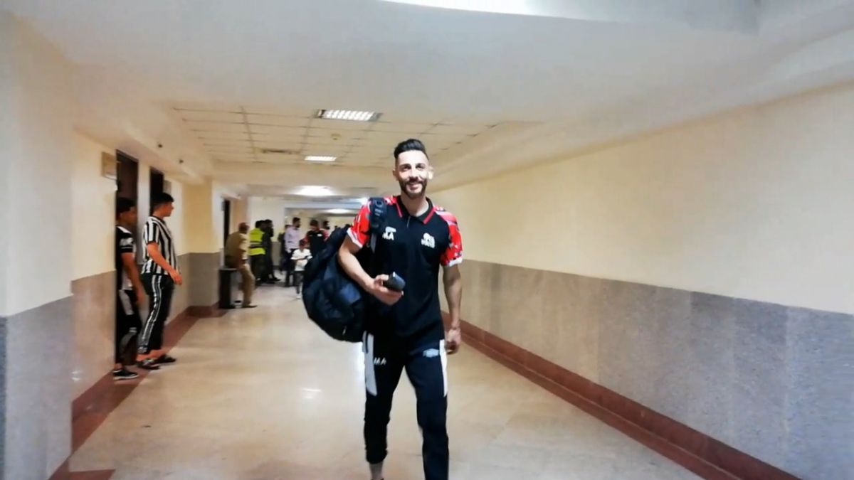 اختصاصی/ ورود بازیکنان دو تیم استقلال خوزستان و تراکتور به ورزشگاه میزبان