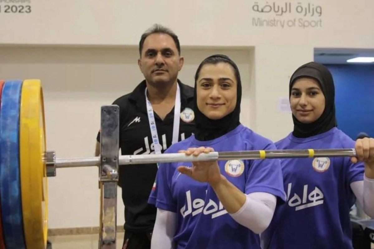 افتتاحيه رقابت هاى جهانى وزنه بردارى با حضور دختران ايران