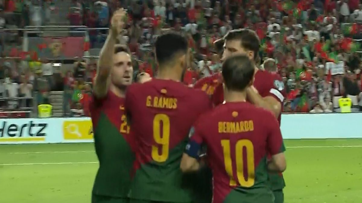 گل سوم پرتغال به لوکزامبورگ (دبل راموس)