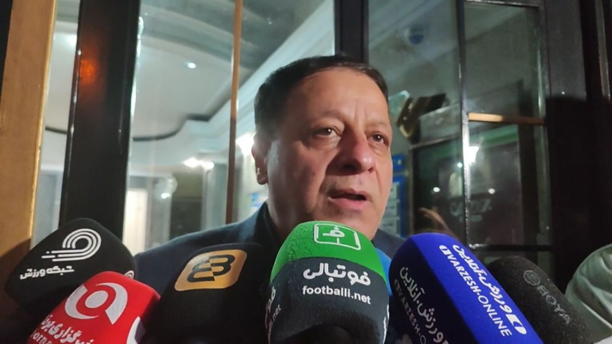 اختصاصی/ محمدرضا ساکت: بهتر است فوتبال را تقویت کنیم و به حاشیهها کمتر بپردازیم