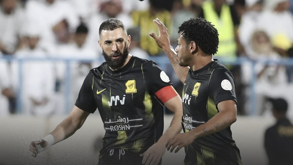 گل اول الاتحاد به الاخدود (کریم بنزما)