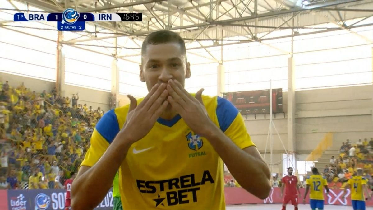 گل اول برزیل به ایران (پیتو)