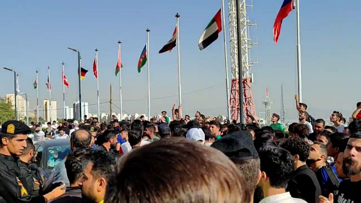 اختصاصی/ درخواست پلیس از طرفداران رونالدو برای خروج از محوطه هتل اسپیناس