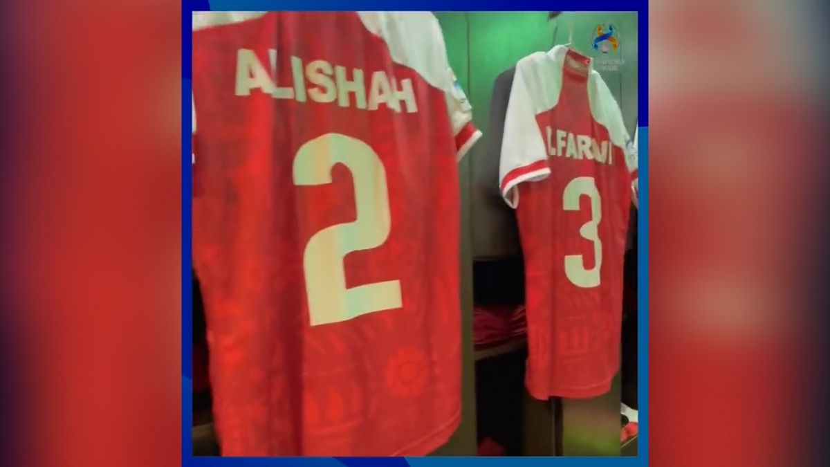 رختکن دو تیم النصر و پرسپولیس قبل از شروع مسابقه