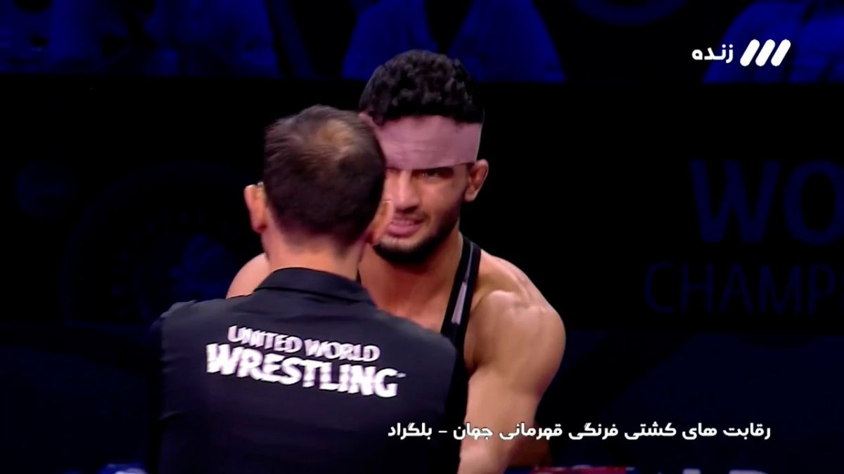 پیروزی علیرضا مُهمدی مقابل حریفی از مولداوی و صعود به فینال مسابقات کشتی آزاد قهرمانی جهان