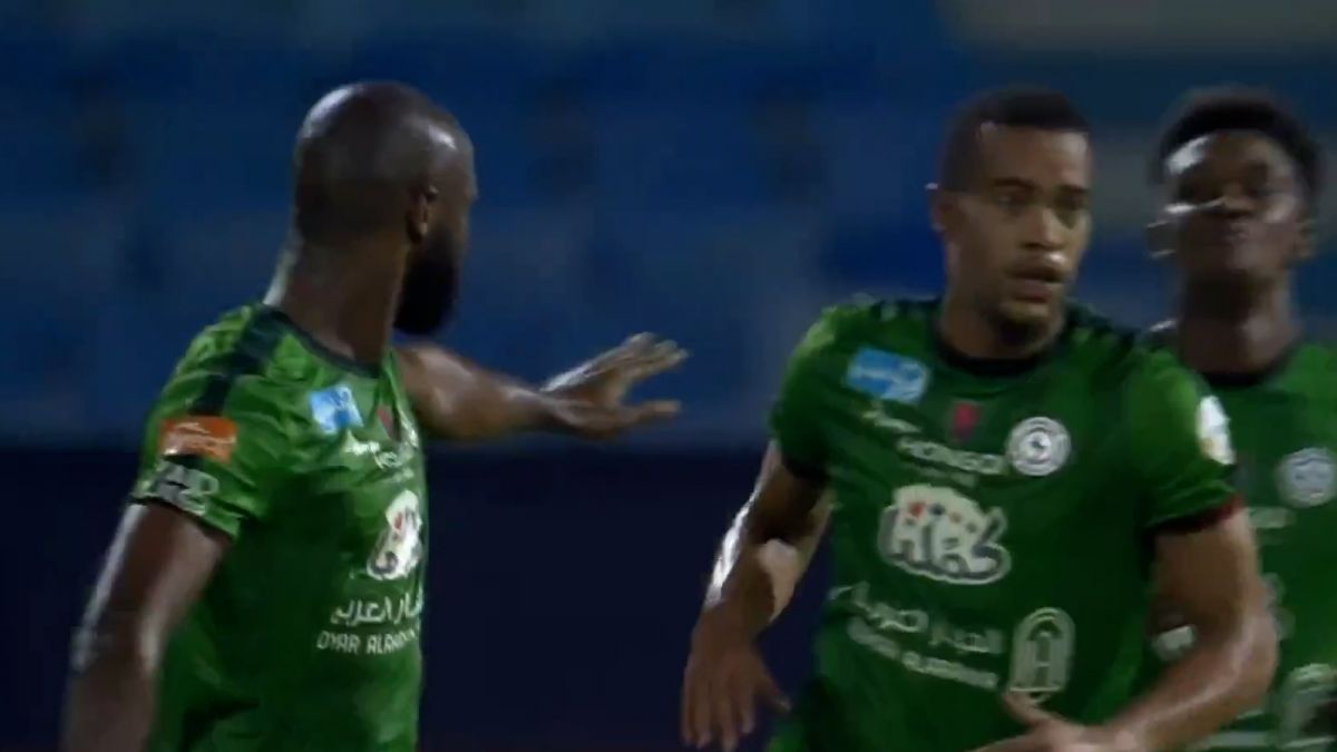 گل دوم الاتفاق به الطائی (موسی دمبله)