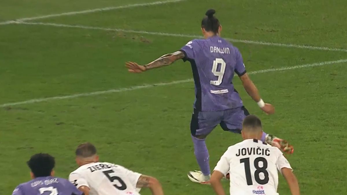 گل اول لیورپول به لاسک (داروین نونیز - پنالتی)