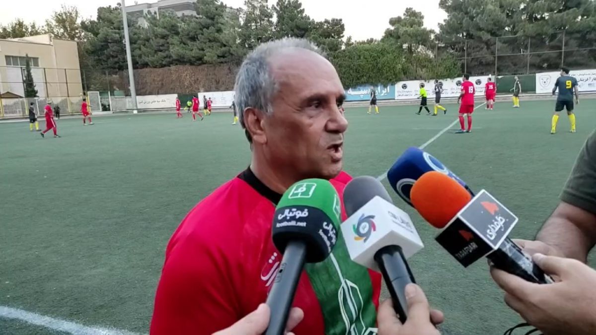 اختصاصی/ ضیا عربشاهی: متاسفانه بازیکنان پرسپولیس جلوی النصر خودشان نبودند