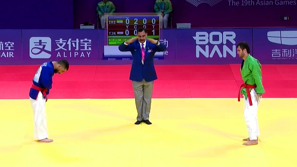 صعود مجید وحیدبریمانلو به فینال رشته کوارش با ضربه فنی حریف ازبکستانی