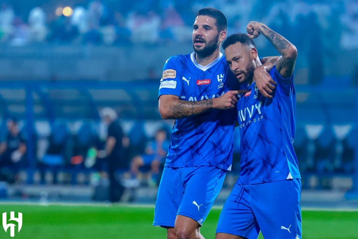الهلال با صدرنشینی به استقبال نساجی می آید