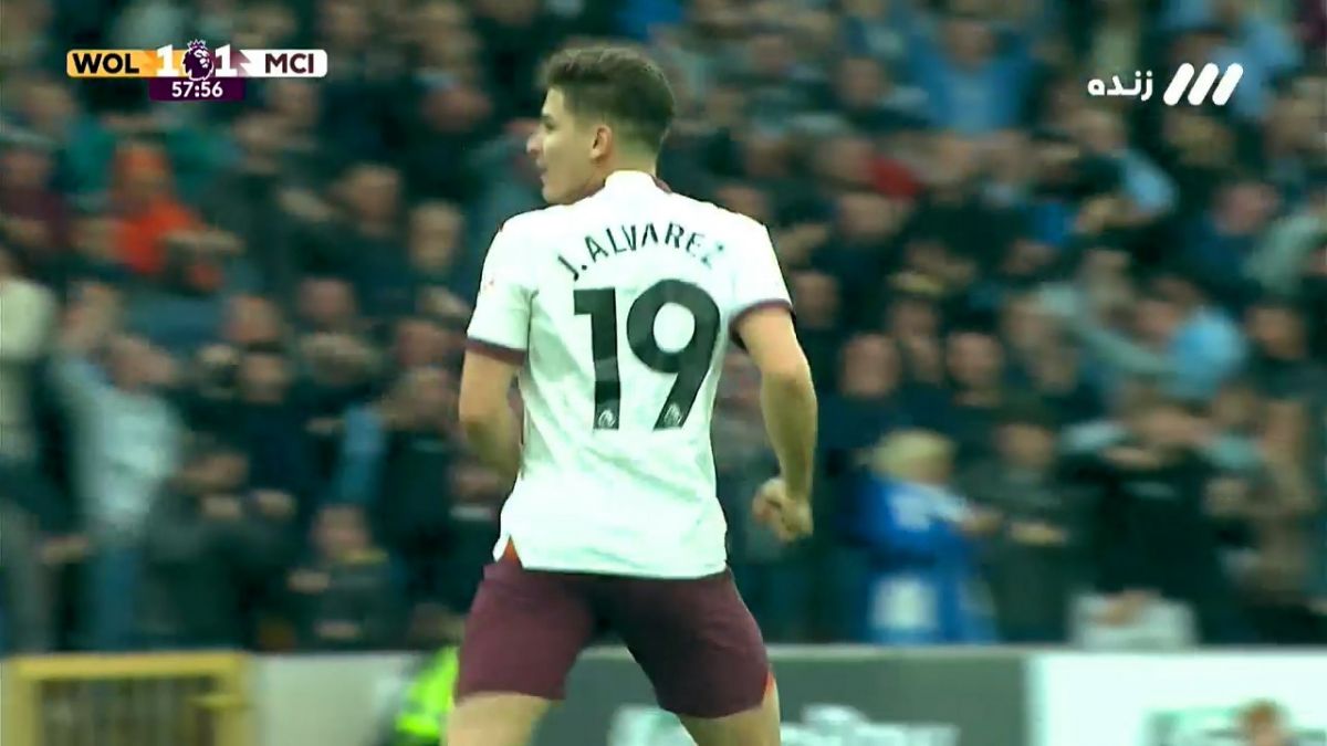 گل اول منچسترسیتی به ولورهمپتون (ضربه کاشته فوق العاده آلوارز)