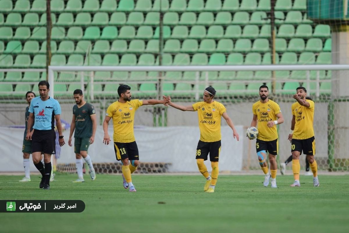 حمله سرپرست سپاهان به سرخابیها؛ امیدوارم با پرسپولیس و استقلال هم برخورد شود