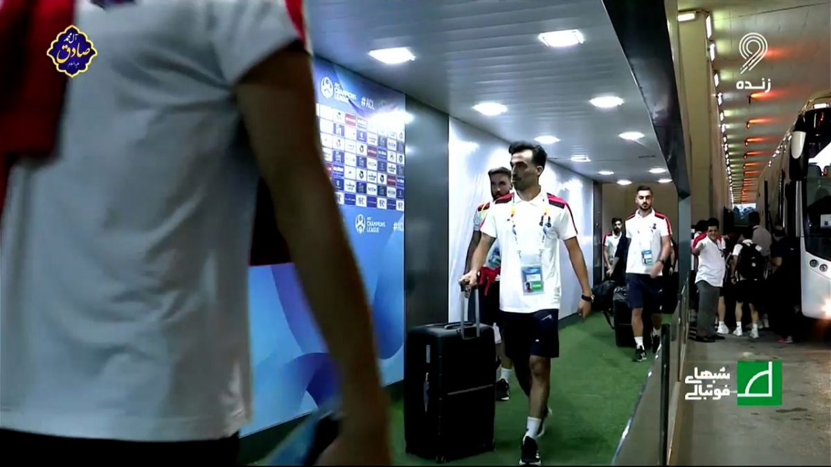 شبهای فوتبالی/ رختکن نساجی و ورود بازیکنان این تیم به ورزشگاه آزادی