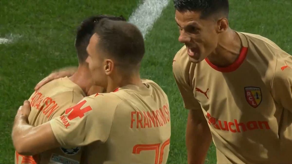 گل اول لانس به آرسنال (آدریان توماسون)