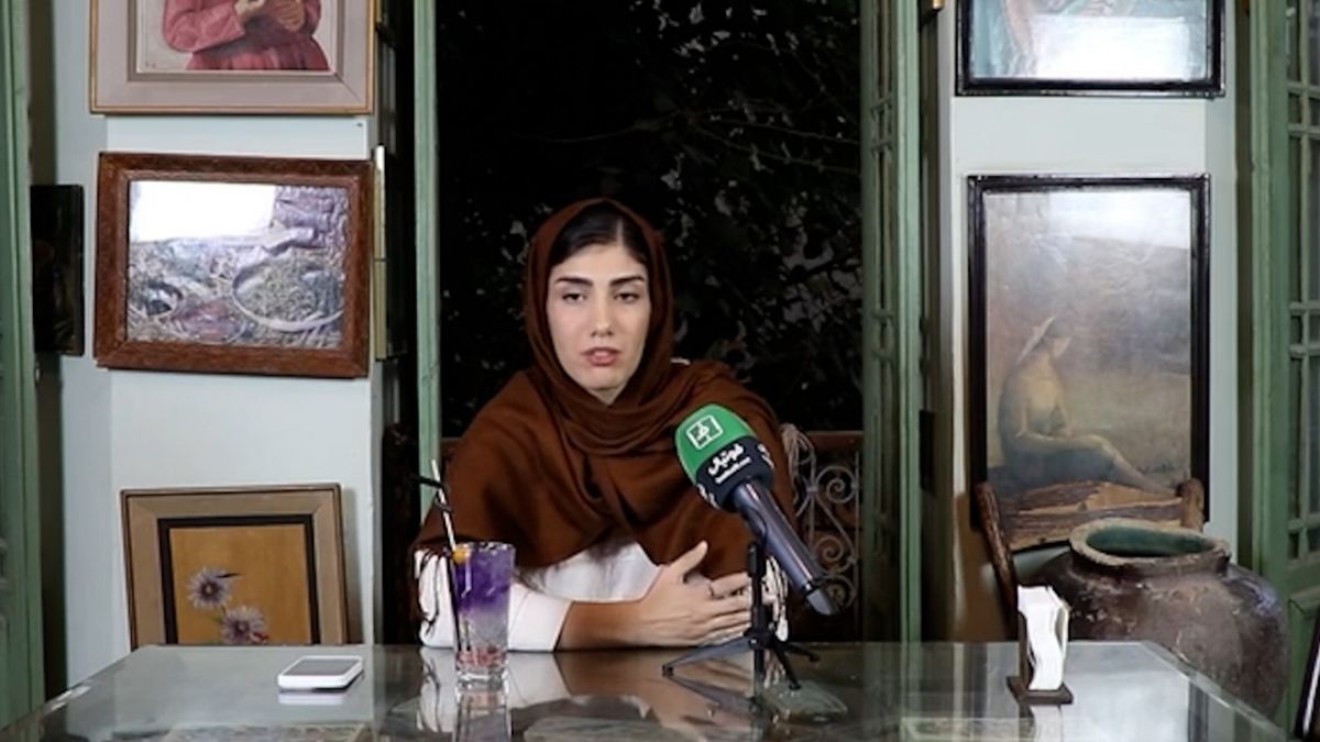 اختصاصی/ الهام فرهمند: در قضيه جدايى ام از سپاهان يك سرى رفتارها چه با من، چه با سرمربى صورت گرفت كه در خور شخصيت باشگاه سپاهان نبود /  خيلى خوشحالم كه دوباره به سپاهان برگشتم