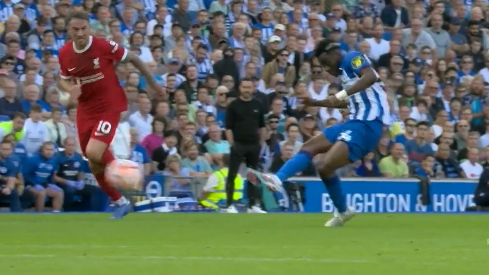 گل اول برایتون به لیورپول (سیمون آدینگرا) / اشتباه مهلک فن‌دایک و مک‌آلیستر