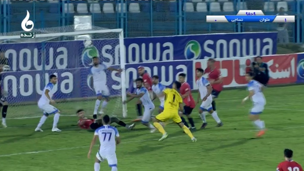 برخورد ضربه سر محمود قائدرحمتی مقابل دروازه خالی و در دقیقه 98 به تیر دروازه ملوان برخورد کرد