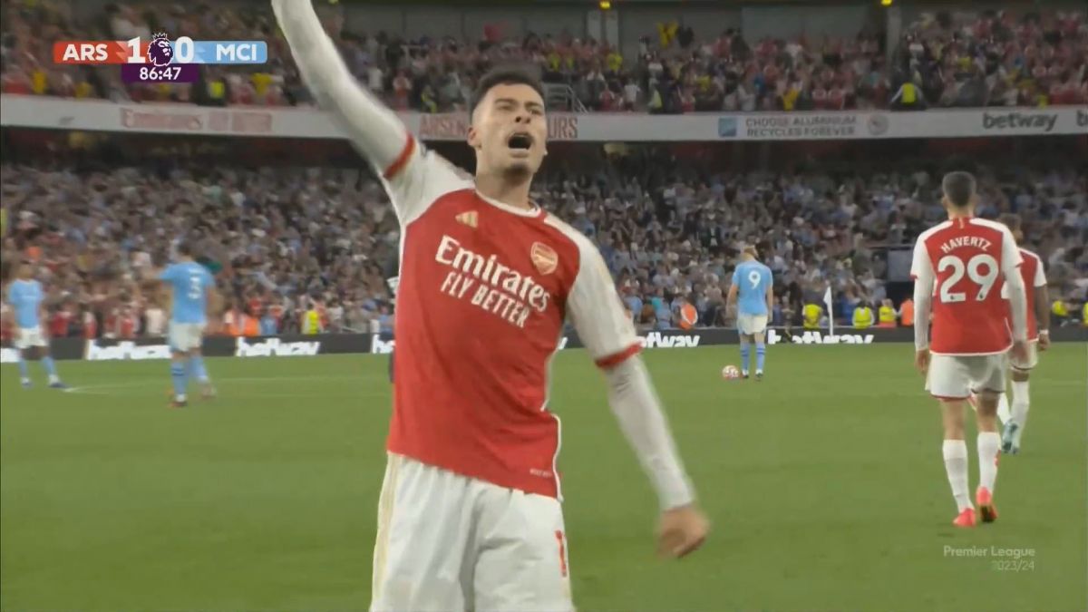 گل اول آرسنال به منچسترسیتی (مارتینلی)