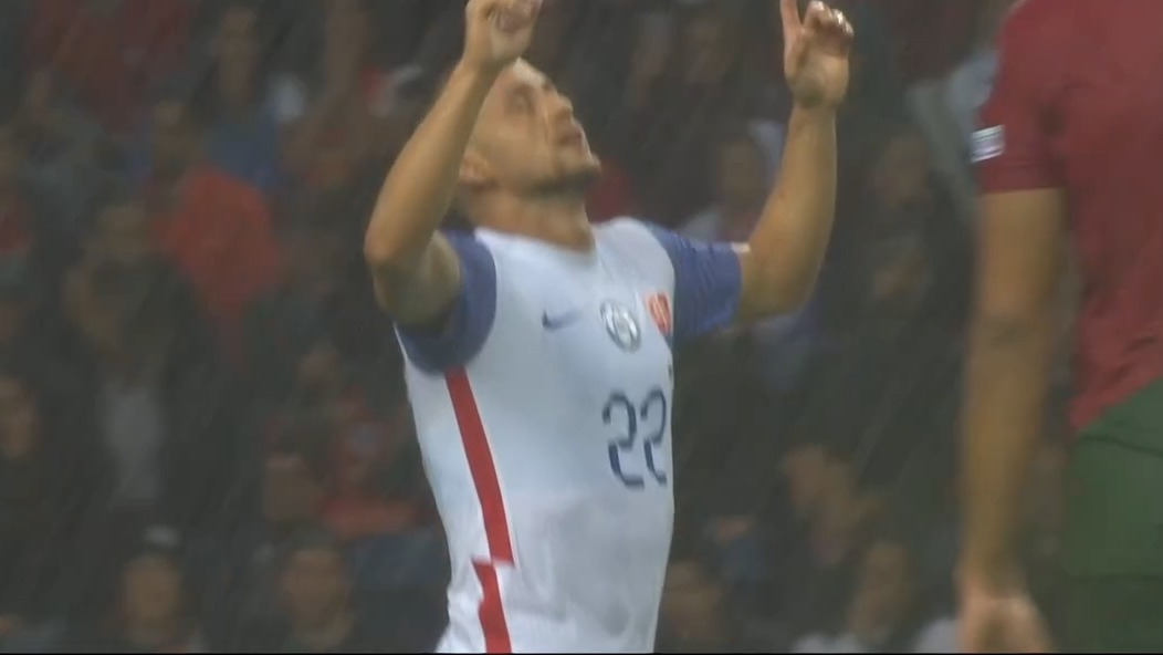 گل دوم اسلواکی به پرتغال (استنیسلاو لوبوتکا)