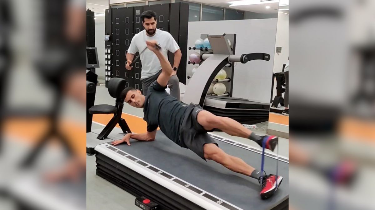 تمرینات بازتوانی و ریکاوری و بدنسازی علی نعمتی مدافع پرسپولیس در مرکز پزشکی فیفا در ایران (ایفمارک)