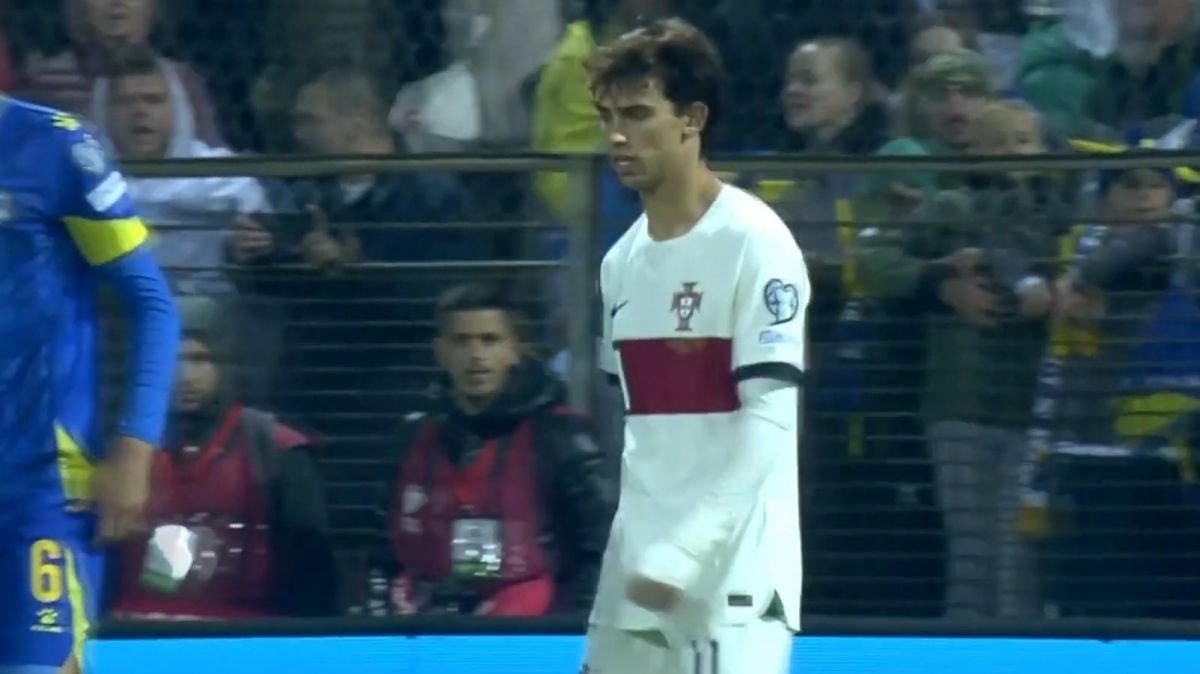 گل پنجم پرتغال به بوسنی (فلیکس)