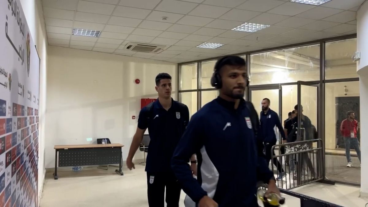 ورود ملی‌پوشان فوتبال ایران به ورزشگاه بین‌المللی امان برای انجام دیدار نهایی تورنمنت اردن