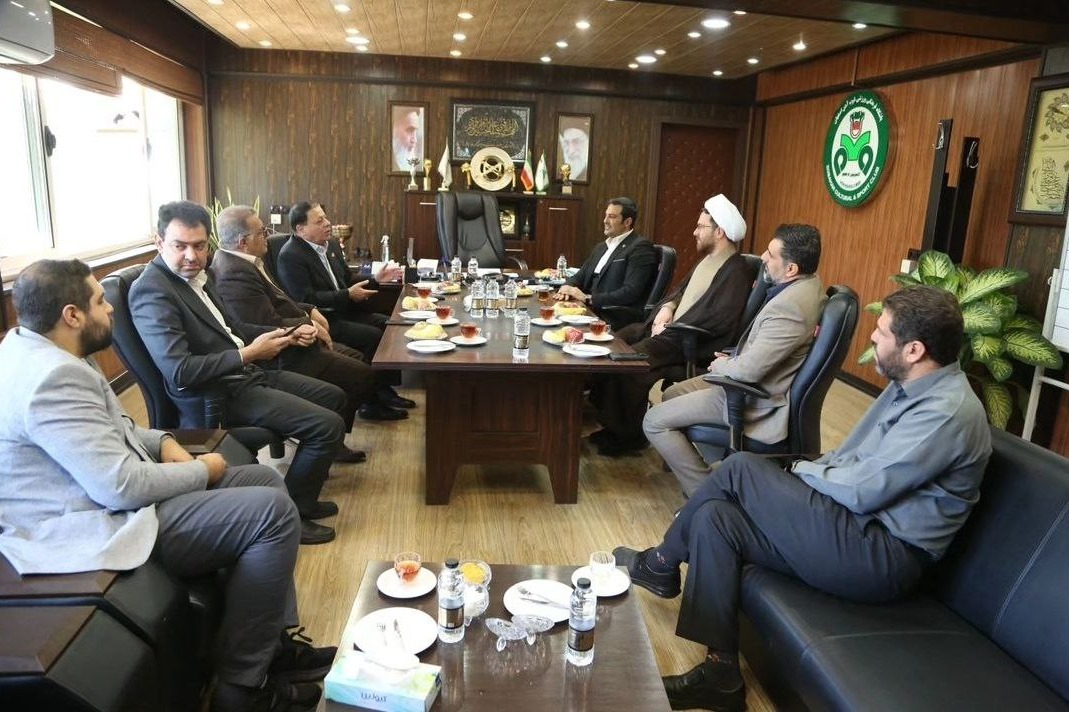 محمدرضا ساکت و مدیرعامل باشگاه ذوب‌آهن با یکدیگر دیدار کردند