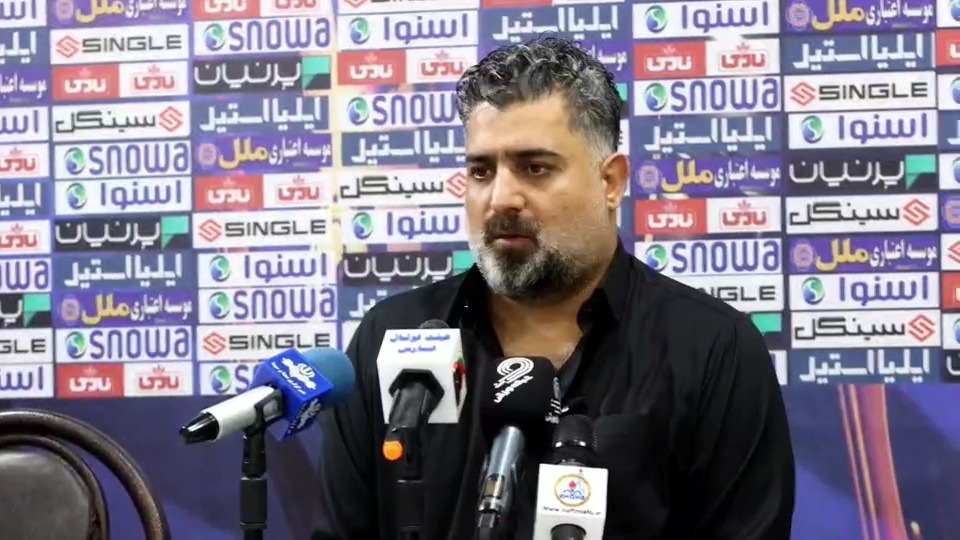 اختصاصی/ کنفرانس خبری اشکش سرمربی نفت مسجدسلیمان پس از برتری مقابل شهر راز شیراز