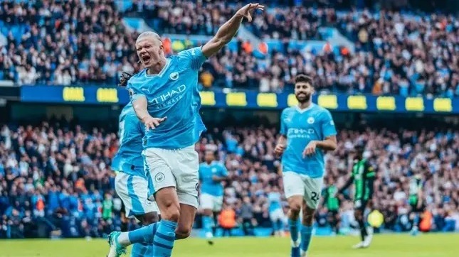 خلاصه بازی منچسترسیتی 2-1 برایتون