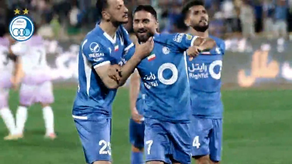 حواشی دیدار استقلال - هوادار از زاویه دوربین آبی پوشان